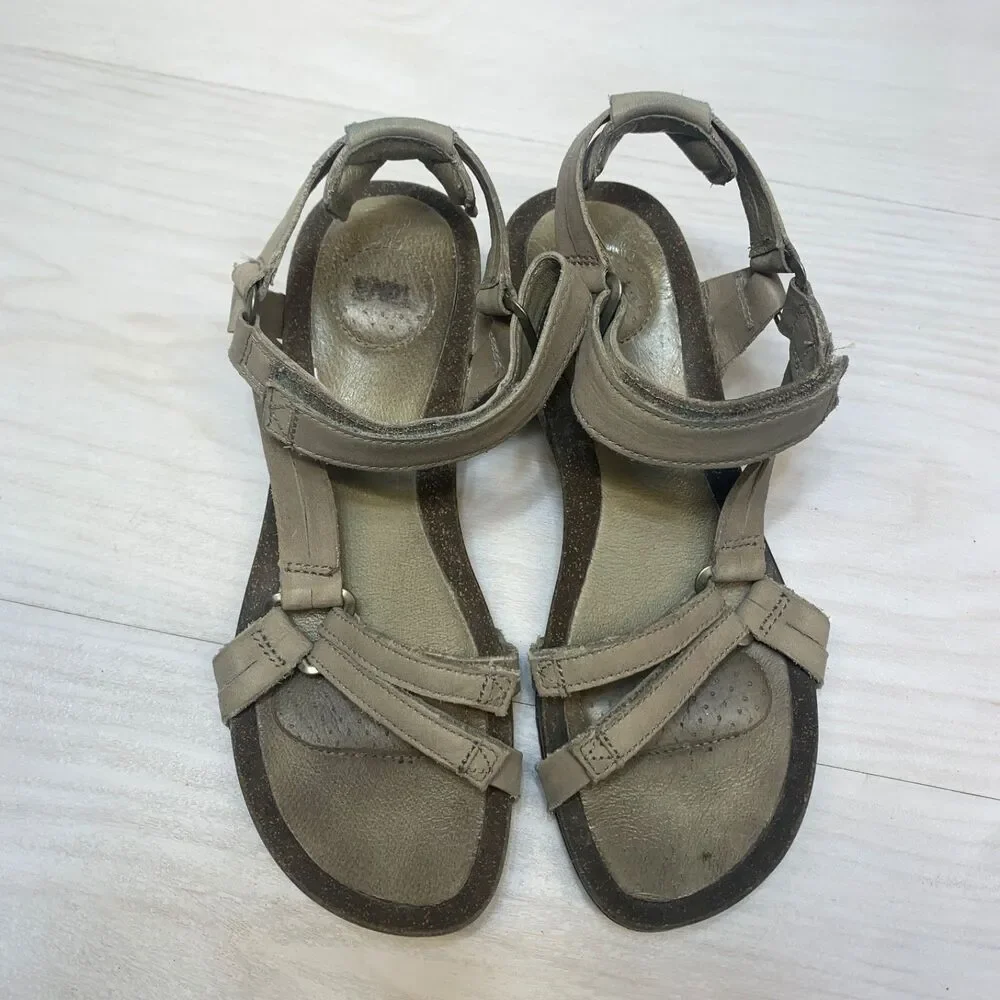 Teva‎ Ysidro Universal Women's Size 6.5 Taupe Slip On Flip Flop Wedge Sandals